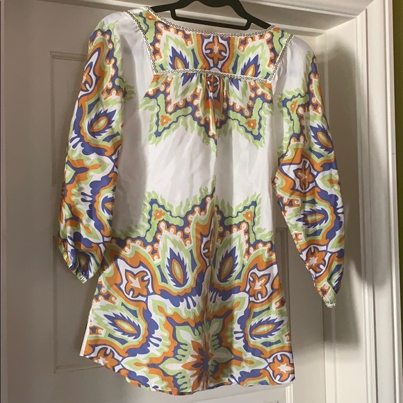 Robert Graham 100% Silk Top Summery NWT - Picture 4 of 5